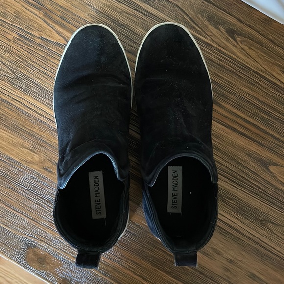 Black velvet steve madden sneakers - Picture 1 of 3